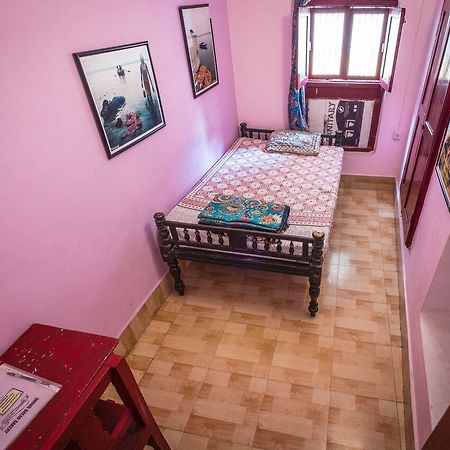 Brown Bread Bakery Guest House Varanasi Exterior foto