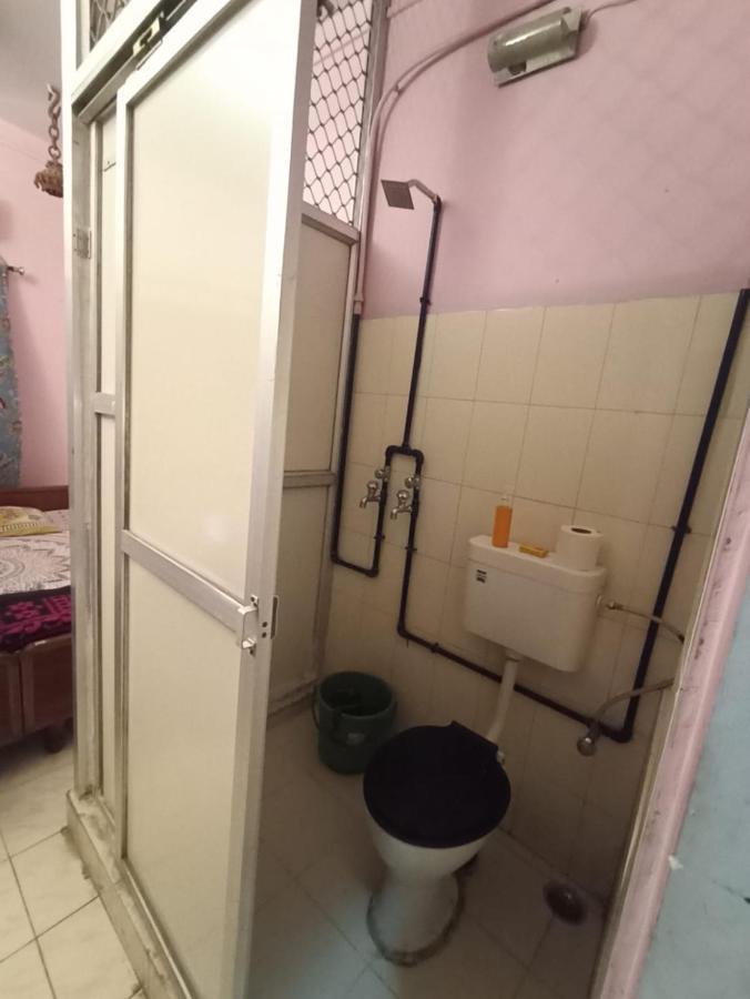 Brown Bread Bakery Guest House Varanasi Exterior foto