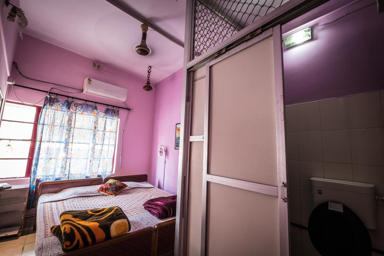 Brown Bread Bakery Guest House Varanasi Exterior foto